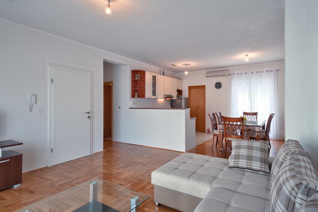 Apartments Marko Podstrana Phòng bức ảnh